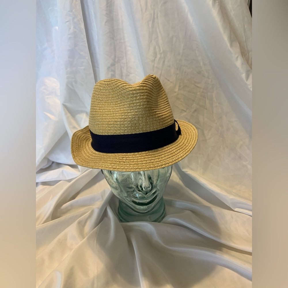 URBAN BOUNDARIES straw hat